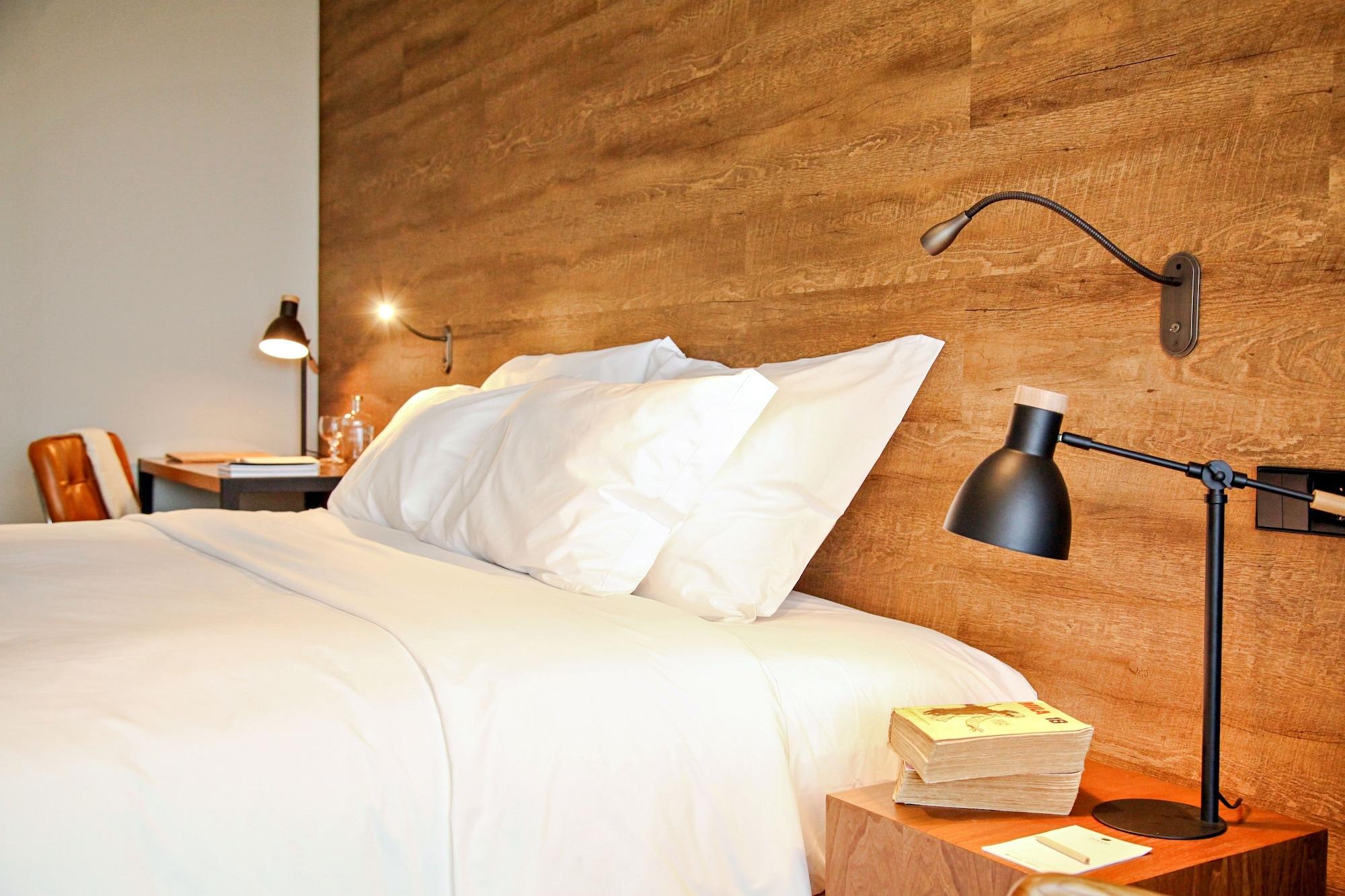 아조르 호텔 Ponta Delgada 외부 사진 A wall light