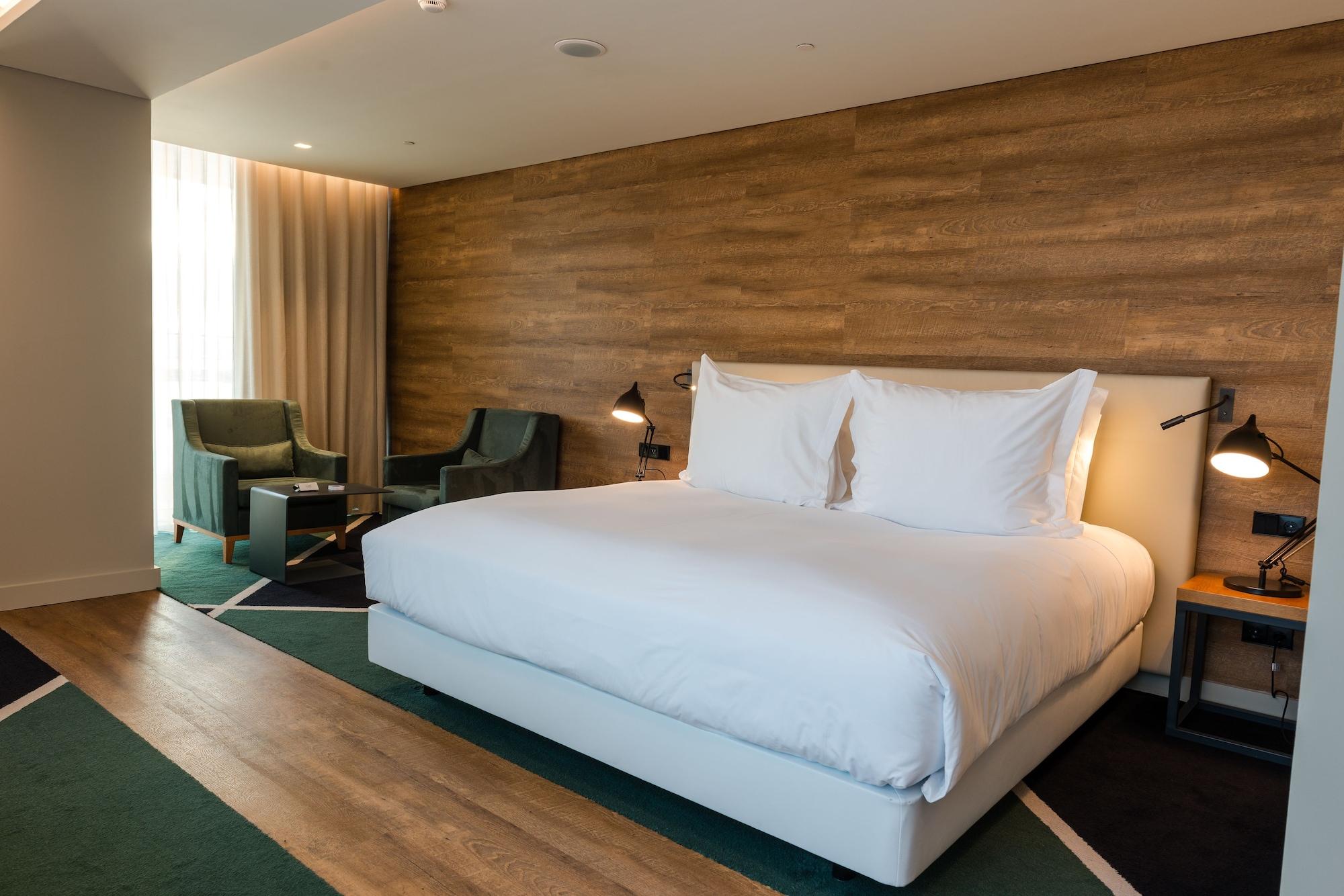 아조르 호텔 Ponta Delgada 외부 사진 A bedroom at the hotel
