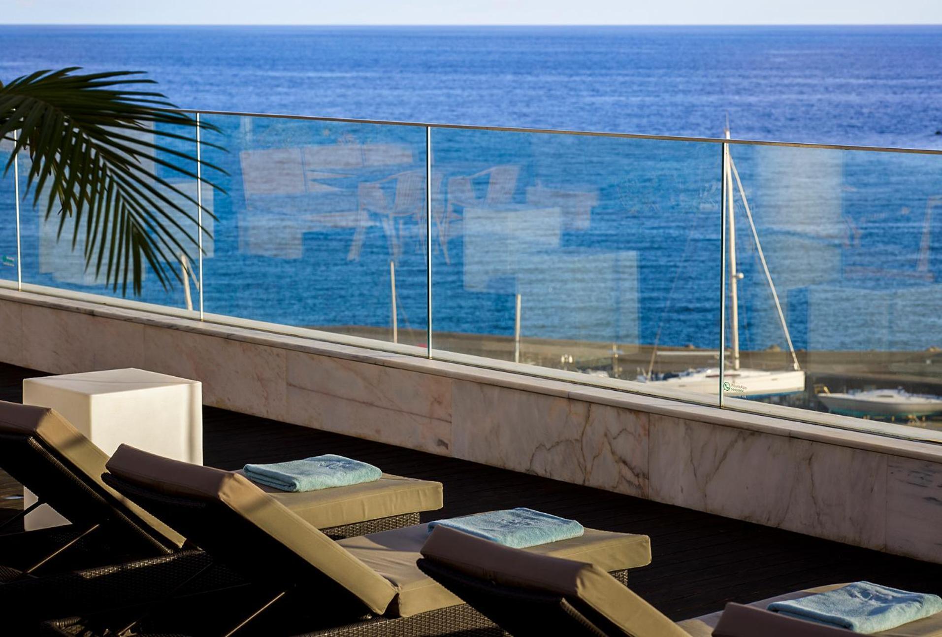 아조르 호텔 Ponta Delgada 외부 사진 View from the rooftop