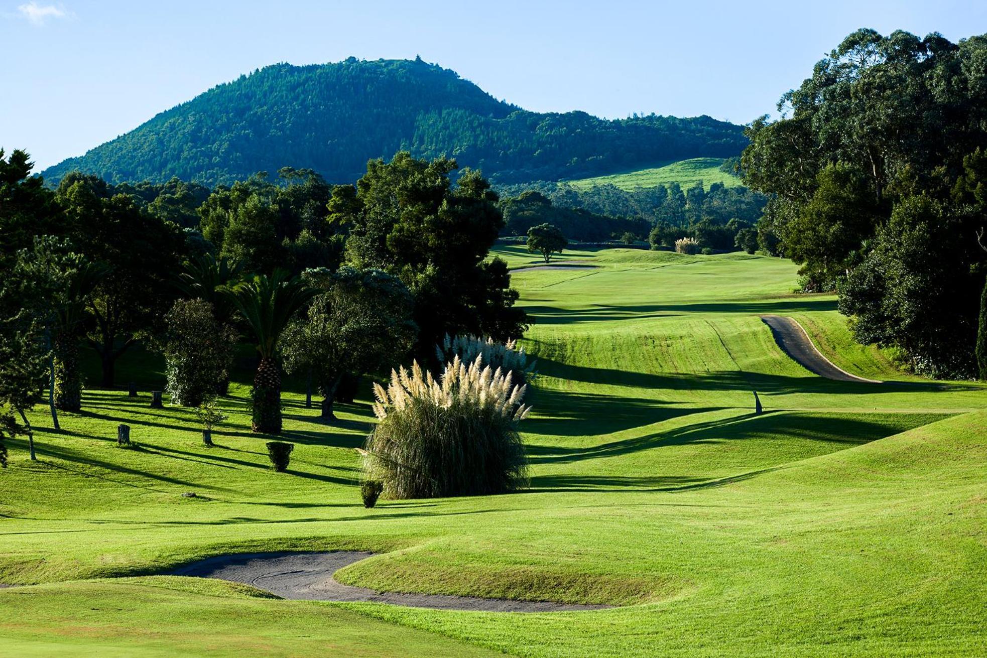 아조르 호텔 Ponta Delgada 외부 사진 Golf course at the Hyatt Regency Monterey