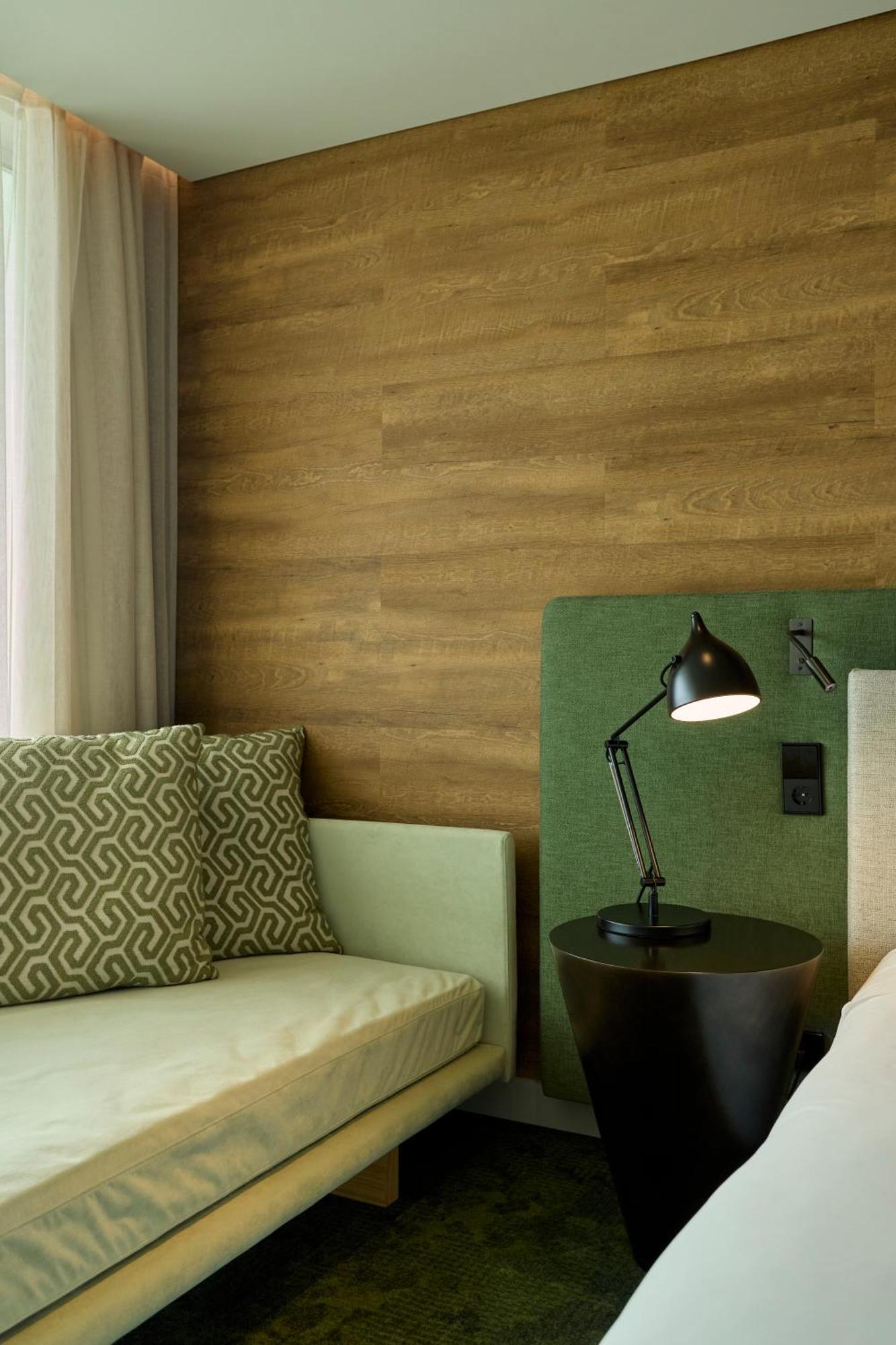 아조르 호텔 Ponta Delgada 외부 사진 A wall covered with wood wool
