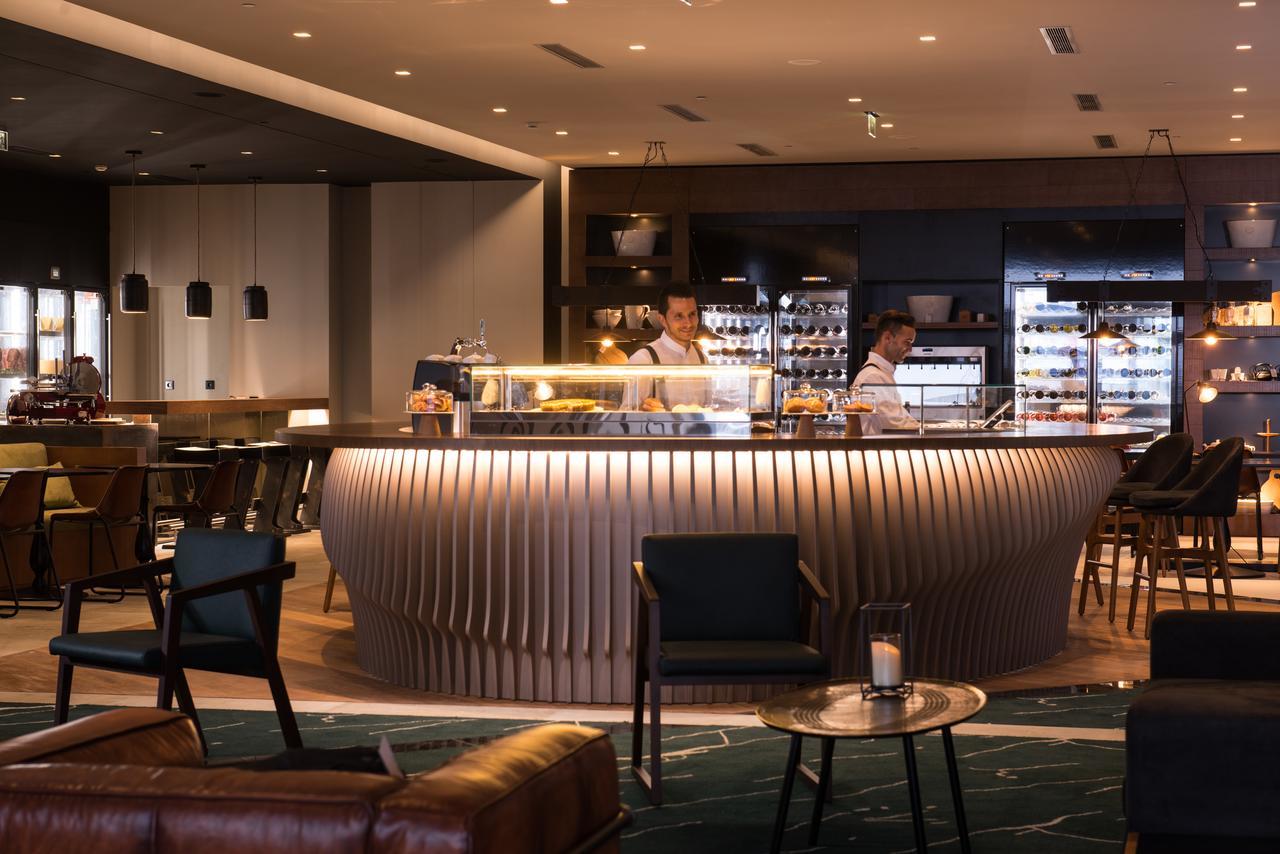 아조르 호텔 Ponta Delgada 외부 사진 The bar at the lounge